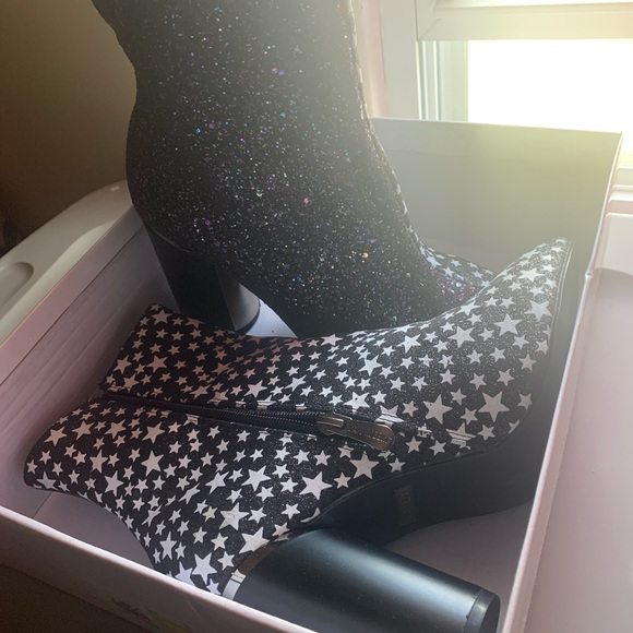 Cape Robbin boots - Picture 2 of 4